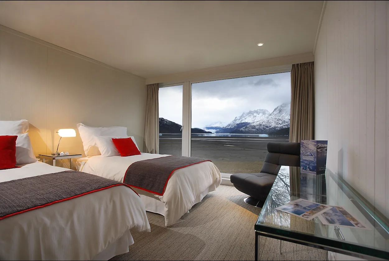 Lago Grey Hotel