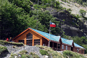 Torres Del Paine W Trek Refugio Chileno 01