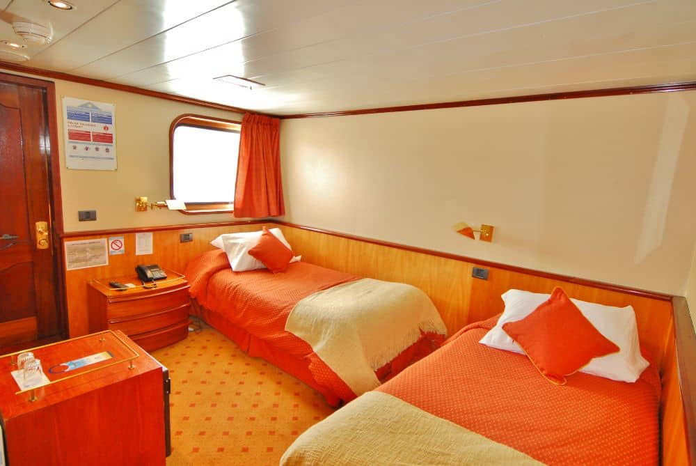 Skorpos II Athos Cabin 502 Twin Beds Experience Chile